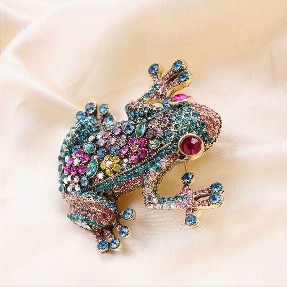 🩵 NEW Stunning & sparkling large frog brooch 🩵 - Picture 6 of 8